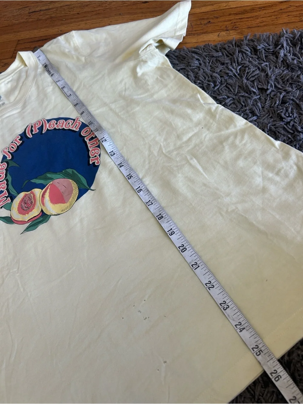 Tory Burch Cream/Yellow Short-Sleeve Tee with Peach Graphic Large